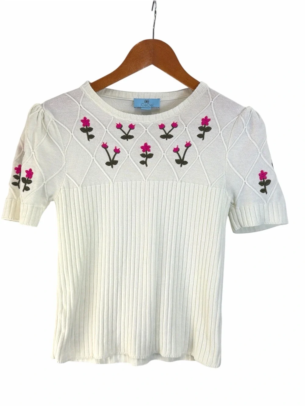 CeCe Floral Embroidered Knit Top XS Cream 100% Cotton Puff Sleeve Ribbed - Picture 2 of 5